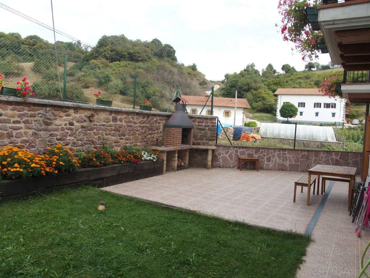 Casa Rural Txolinenea Guest House Lantz Exterior photo